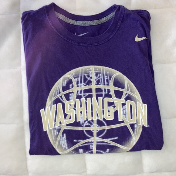Nike - University of Washington Basketball - tee shirt - Large - Picture 3 of 4
